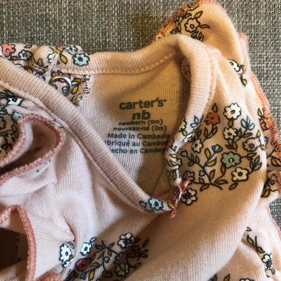 Carters NB onesies lot - Picture 6 of 8